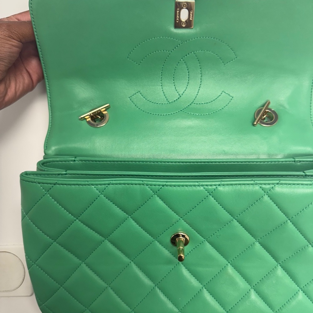 CHANEL CC Flap Handle Bag - Picture 9 of 11